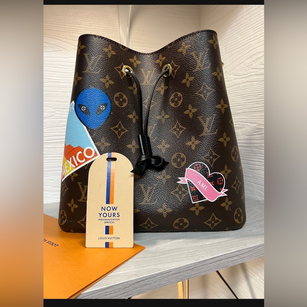 NeoNoe💕 LOUIS VUITTON 🌎 WORLD TOUR ❤️
